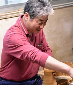 鬼丸豊喜陶芸家(小石原焼)