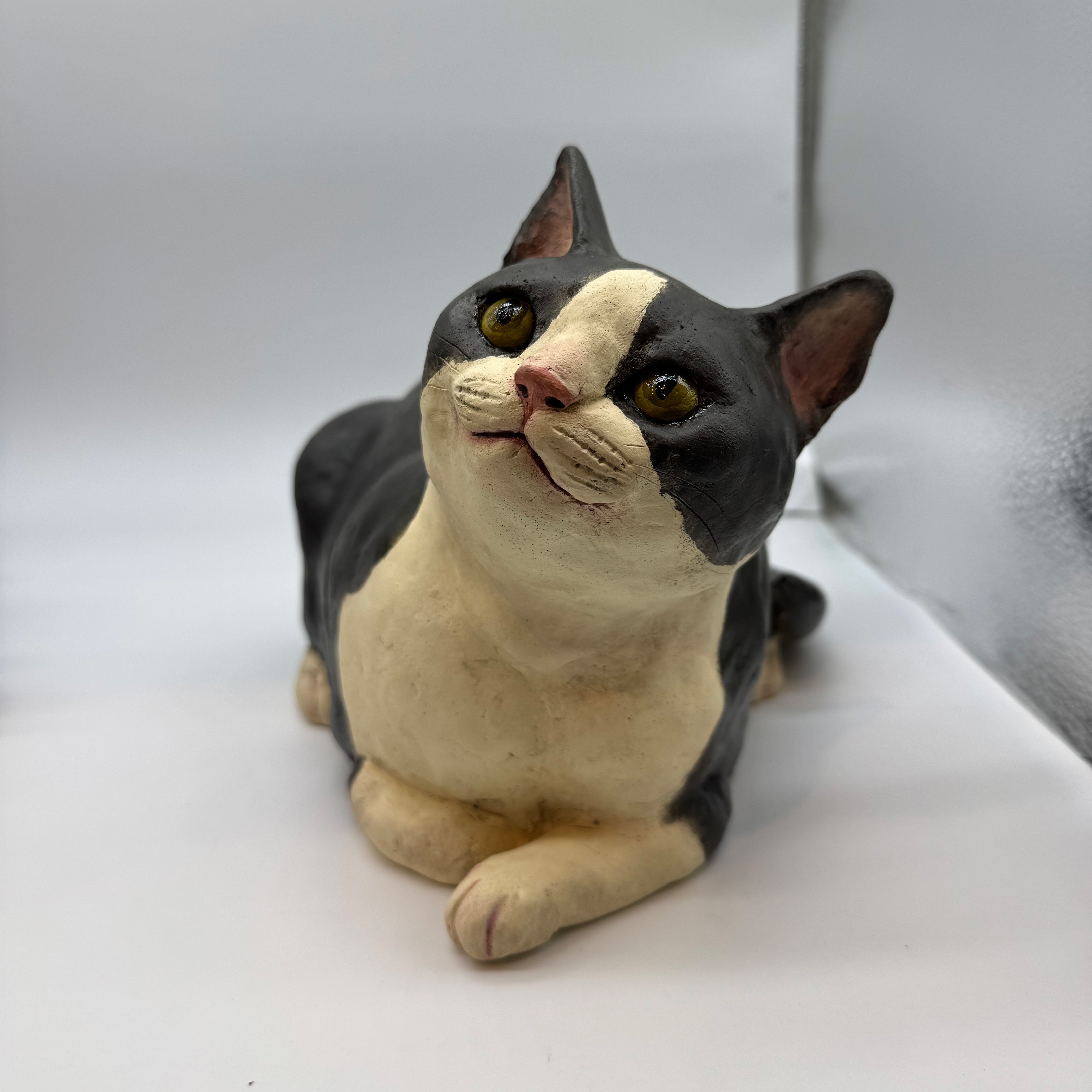 【売約済】手びねり ハチワレ猫 1