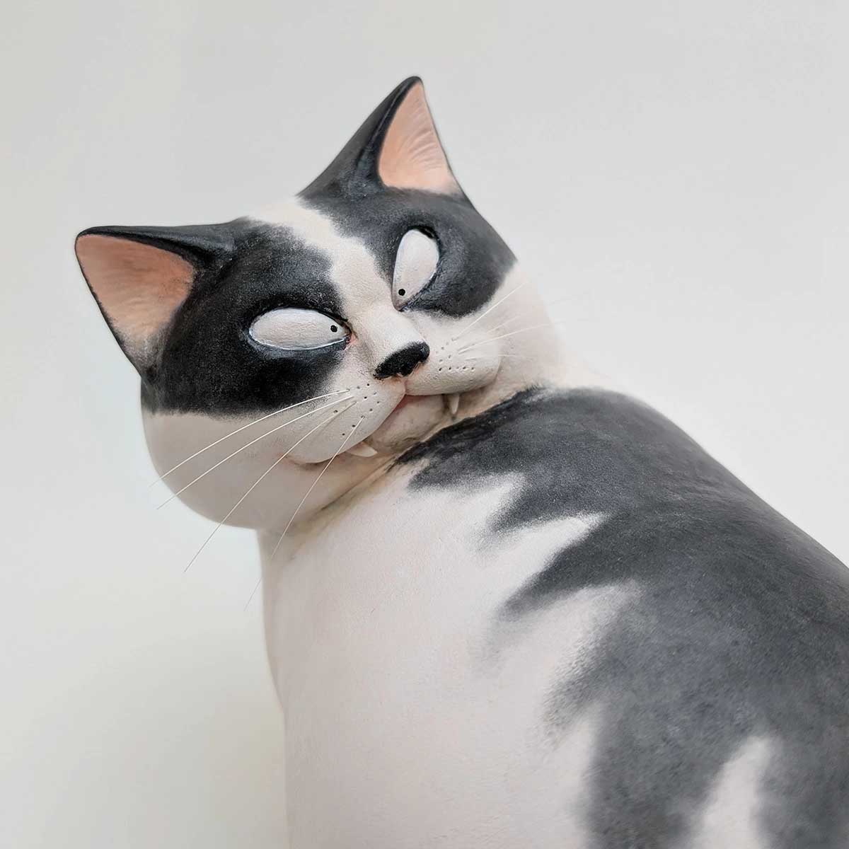 蔵馬工房 なにか！ 猫創作人形
