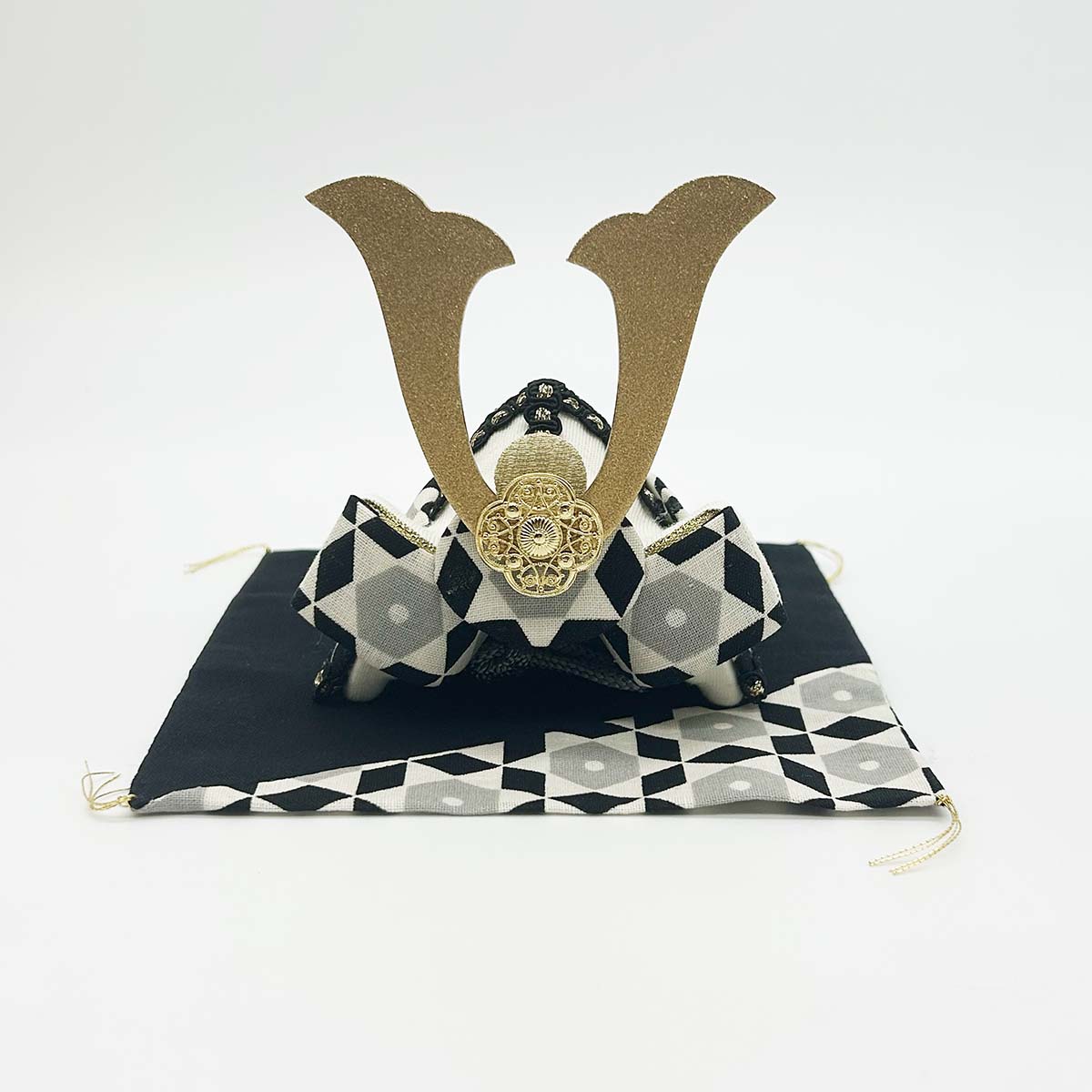 鯉のぼり リュウコドウ 2-498D Koti 兜飾り ブラック