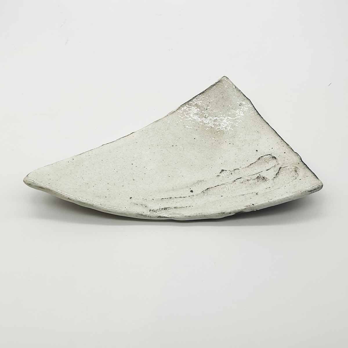 信楽焼 三角皿(小) 粉引