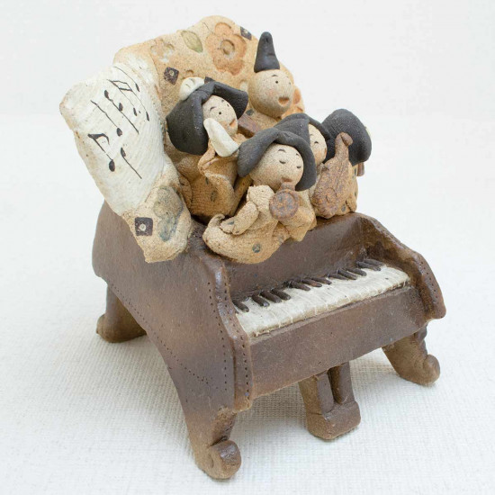 滝上　真由美作 陶雛人形　 おもしろピアノ