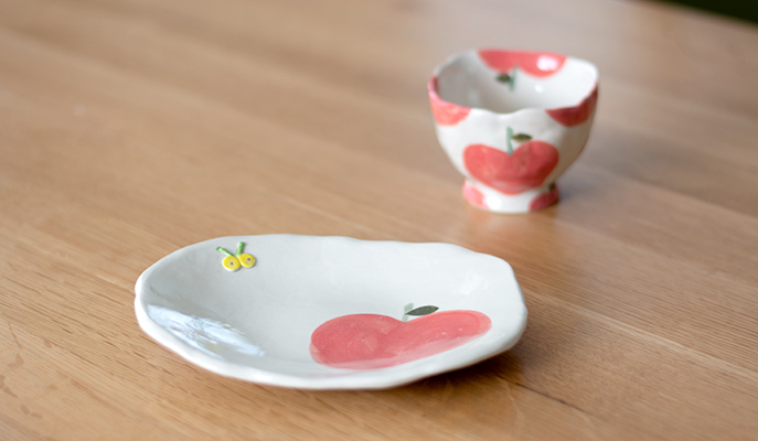 赤木三枝子作　楕円皿　りんご　イメージ
