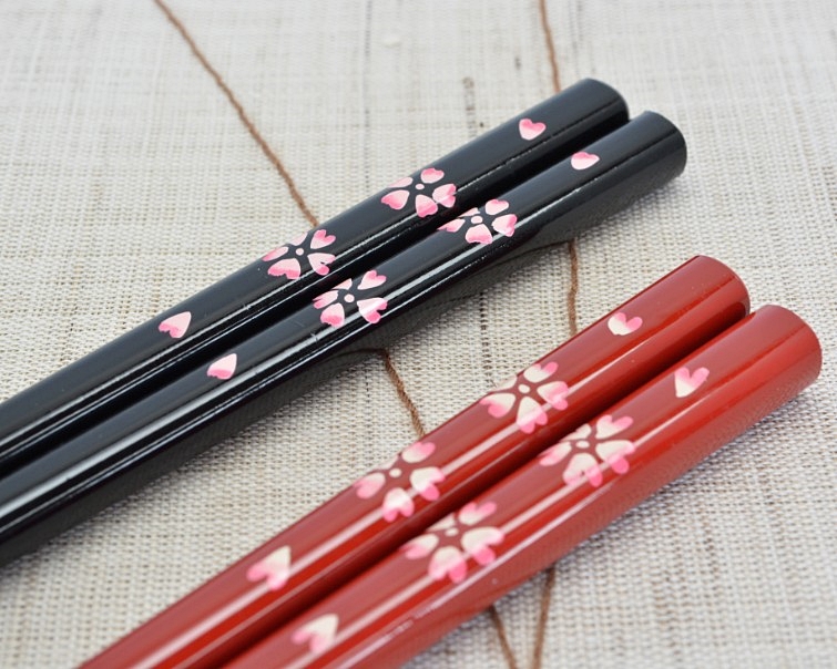 琉球漆器　箸　桜　蒔絵　表面
