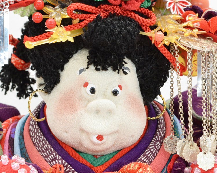 上原装子作　ぶすっ娘　中　顔