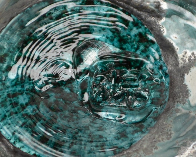 源河源吉琉球ガラス工房作　琉球ガラス　タルグラス　サンゴシリーズです。源河源吉さんの作品の証『源』の文字です。