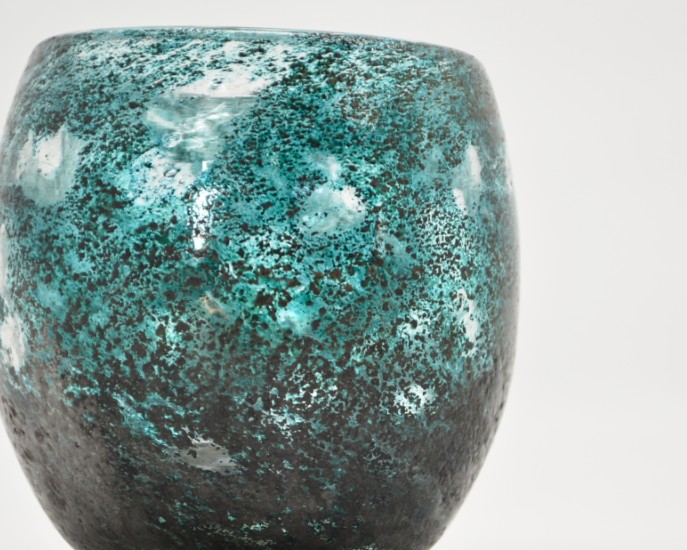 源河源吉琉球ガラス工房作　琉球ガラス　タルグラス　サンゴシリーズのまるで陶器のような表面です。
