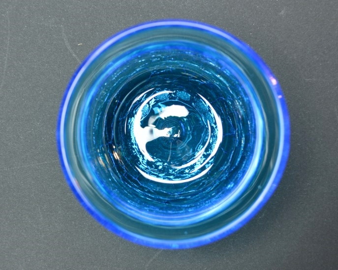琉球ガラス王国工房作　琉球ガラス　冷茶グラス　水　内側