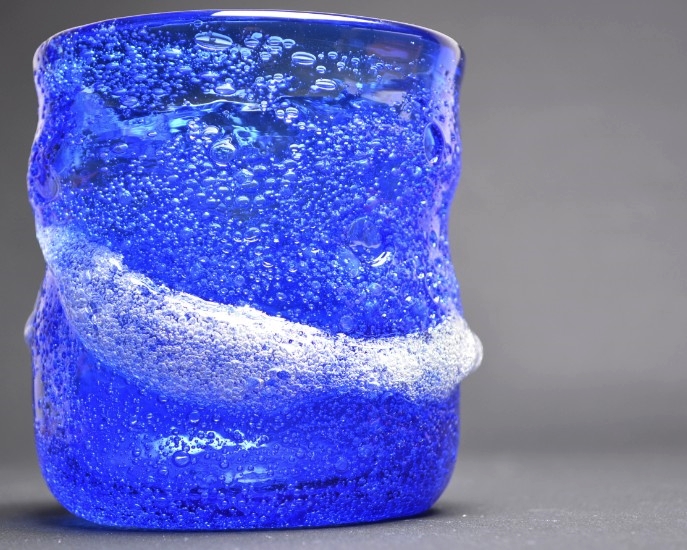 稲嶺盛一郎作(琉球ガラス工房　絆)　琉球ガラス　ロックグラス　藍銀　側面