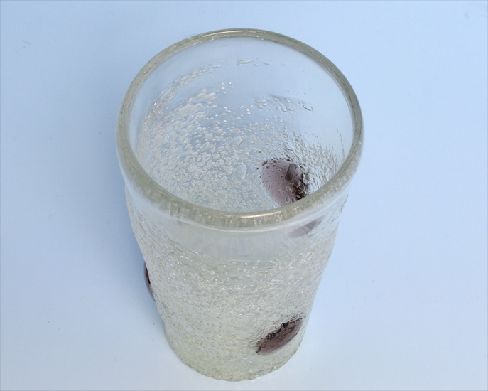 山田　奈緒子作　泡水玉ビアグラス大　紫　上から中を見た画像