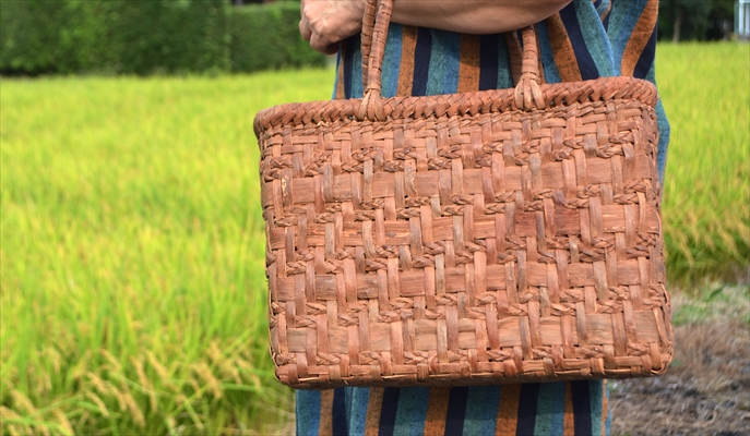 山葡萄 かご 市松編み 乱れ編み 職人手編み 籠 手提げ 内布あり 【公式