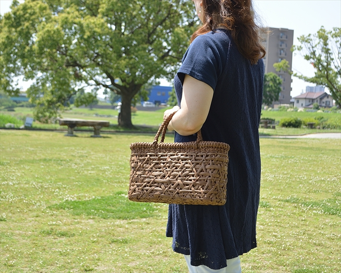 山葡萄のカゴバックです。（中国産）