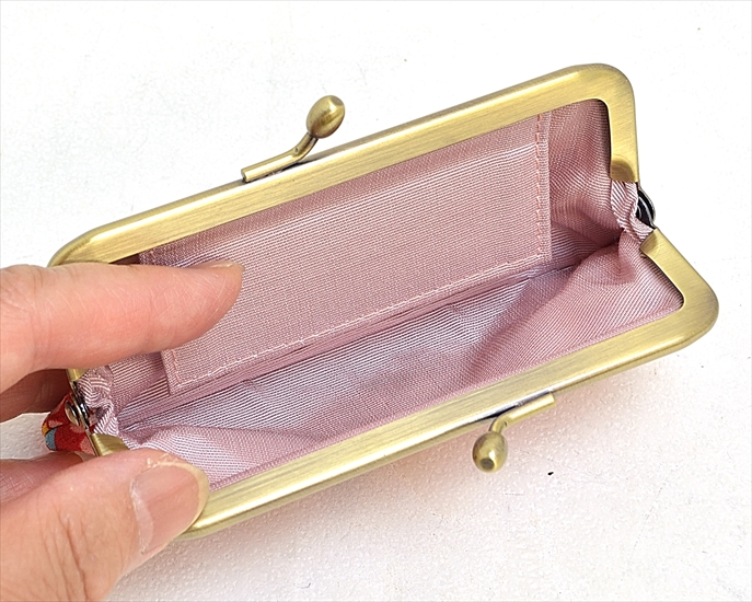 四季彩堂オリジナル　豆小紋　鏡付きがま口リップケース　内側